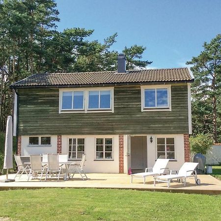Gorgeous Home In Borrby With Wifi 外观 照片