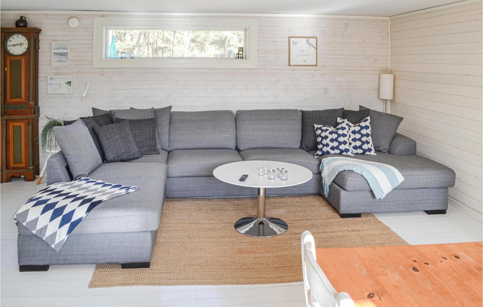 Gorgeous Home In Borrby With Wifi 外观 照片
